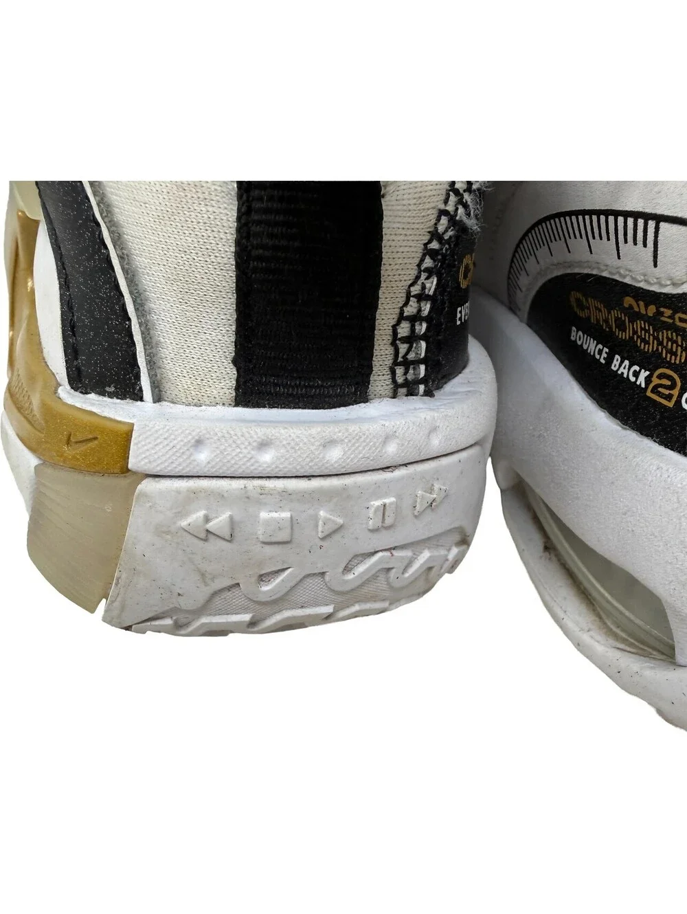 Nike Air Zoom Crossover 2 Mid White Metallic Gold - FB2689-100 Youth Size 2.5 Y